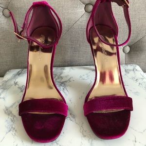 Lulus suede magenta pumps